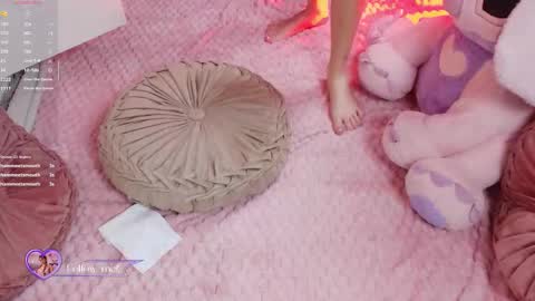 Snapshot of kinky_karo chatting on January 9, 2026, 8:43 pm online show from January 9, 2026, 8:43 pm