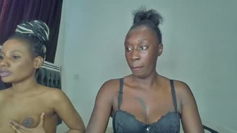 kinky_leila online show from June 27, 2026, 12:22 pm