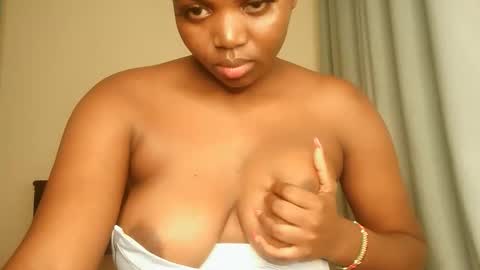 Snapshot of kinky_lola1 chatting on September 24, 2025, 1:09 am Lola online show from September 24, 2025, 1:09 am