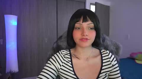 Snapshot of kinky_mj chatting on March 30, 2026, 7:48 pm Mary your fav curly girl online show from March 30, 2026, 7:48 pm