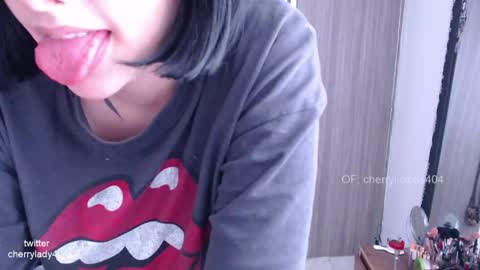 Snapshot of kinky_mj chatting on April 14, 2026, 6:36 pm Mary your fav curly girl online show from April 14, 2026, 6:36 pm