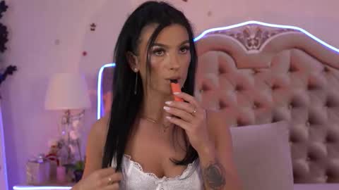 kinkyamelie online show from January 15, 2026, 5:49 pm