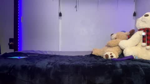 Snapshot of kinkycoupleinteracial chatting on March 11, 2025, 4:32 am interracialfacial online show from March 11, 2025, 4:32 am