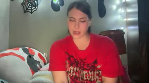 Snapshot of kinkycreative chatting on November 13, 2025, 12:20 am kinkycreative online show from November 13, 2025, 12:20 am