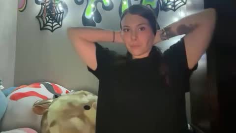 Snapshot of kinkycreative chatting on November 14, 2025, 1:37 am kinkycreative online show from November 14, 2025, 1:37 am