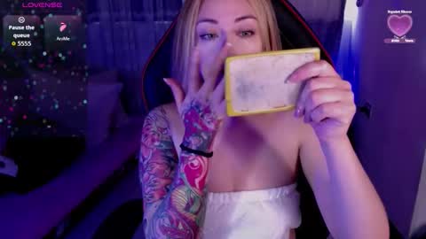 Snapshot of kinkydoll_ chatting on February 20, 2026, 9:15 pm Sara online show from February 20, 2026, 9:15 pm