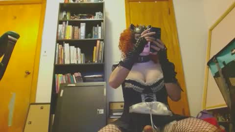 Snapshot of kinkyguy694 chatting on November 4, 2025, 11:15 pm KinkyKitten online show from November 4, 2025, 11:15 pm