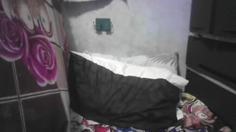 Snapshot of kinkyhotcumm chatting on October 21, 2025, 1:06 am KAREN online show from October 21, 2025, 1:06 am