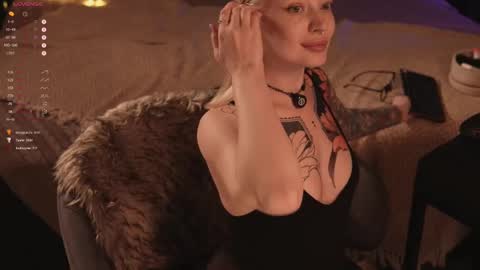 kinkylina_ online show from February 27, 2025, 4:32 pm