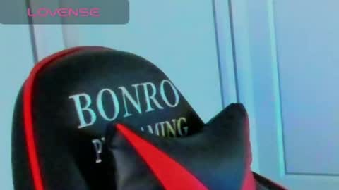 Snapshot of kinkysuka_ chatting on May 4, 2026, 12:45 pm meow online show from May 4, 2026, 12:45 pm