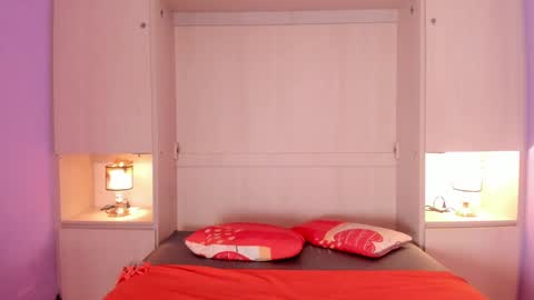 M A R A  online show from March 5, 2025, 10:54 pm