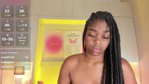 Snapshot of kiomarabaker chatting on December 22, 2025, 4:15 pm M A R A online show from December 22, 2025, 4:15 pm