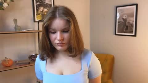 Fiona online show from December 14, 2025, 10:42 am