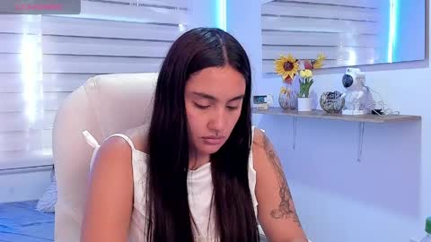 Snapshot of kir_ely chatting on April 25, 2026, 9:23 pm kir_ely online show from April 25, 2026, 9:23 pm