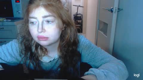 Snapshot of kira_foxy_ chatting on February 12, 2026, 7:14 am Kira online show from February 12, 2026, 7:14 am