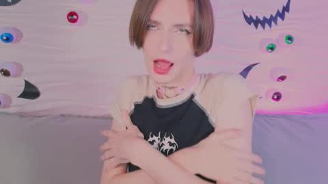 Snapshot of kira_long chatting on October 31, 2025, 5:08 am MADI online show from October 31, 2025, 5:08 am