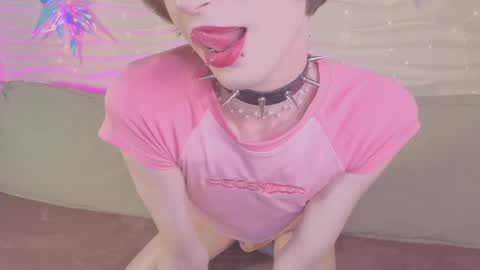 Snapshot of kira_long chatting on December 17, 2025, 5:35 am MADI online show from December 17, 2025, 5:35 am