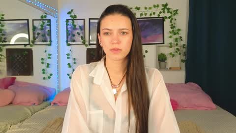 Snapshot of kira_low chatting on January 8, 2025, 7:03 pm Kira online show from January 8, 2025, 7:03 pm