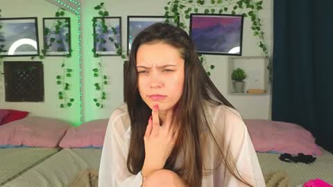 Snapshot of kira_low chatting on January 21, 2025, 11:34 pm Kira online show from January 21, 2025, 11:34 pm
