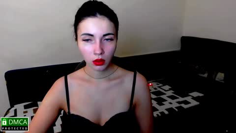 Snapshot of kira_moon_1 chatting on December 7, 2024, 7:43 pm Kira online show from December 7, 2024, 7:43 pm