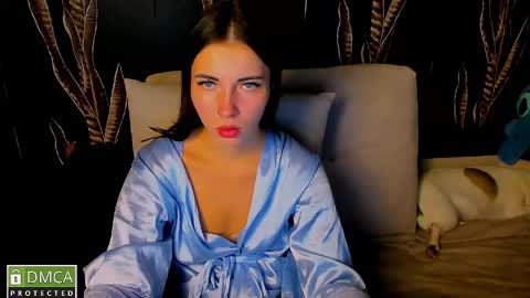 Kira  online show from October 20, 2025, 6:52 pm