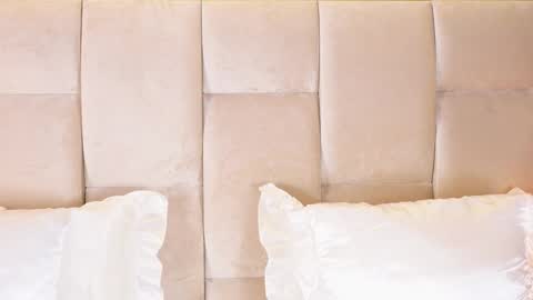 kira online show from October 13, 2025, 1:05 am