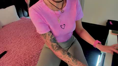 Kira online show from September 23, 2025, 1:41 am