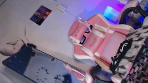 Its your girl KIRA online show from December 5, 2024, 3:04 am