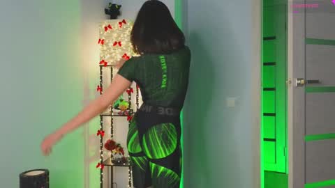 Snapshot of kiramiras chatting on January 1, 2025, 8:47 pm Kiara online show from January 1, 2025, 8:47 pm