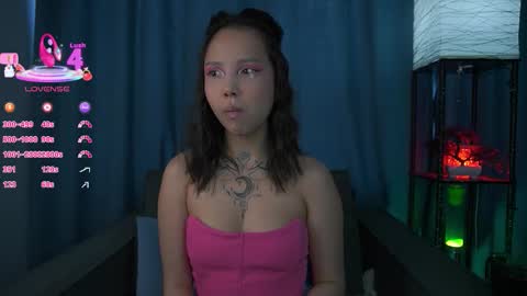 Snapshot of kiramiras chatting on October 10, 2025, 10:14 am Kiara online show from October 10, 2025, 10:14 am