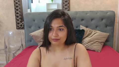 kiramoonxx online show from July 14, 2026, 5:34 am