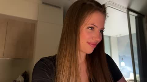 Kira online show from February 28, 2026, 4:41 pm