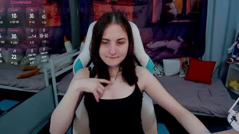 Snapshot of kiraparker chatting on March 31, 2026, 5:24 pm KiraParker online show from March 31, 2026, 5:24 pm