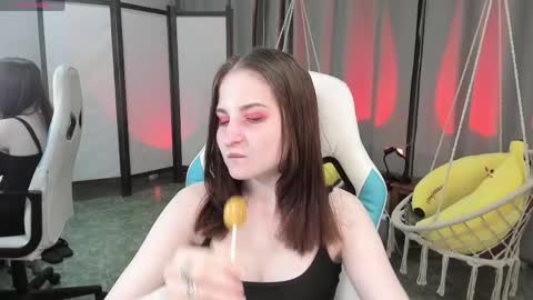 Snapshot of kiraparker chatting on April 24, 2026, 8:11 pm KiraParker online show from April 24, 2026, 8:11 pm