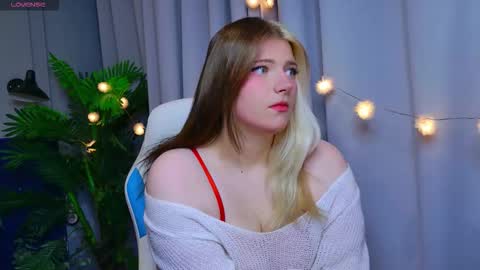 Snapshot of kirashaw chatting on January 8, 2026, 2:52 pm Kira online show from January 8, 2026, 2:52 pm