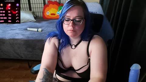 KiraSpitQueen online show from February 7, 2025, 8:44 am