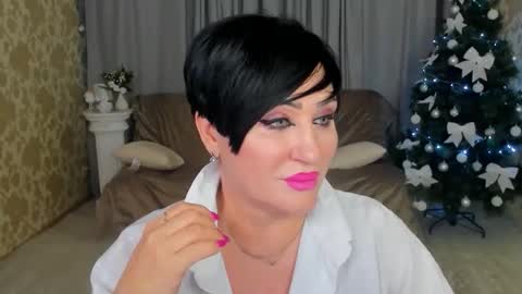 Snapshot of kiratempt chatting on December 19, 2025, 12:01 pm Kira online show from December 19, 2025, 12:01 pm