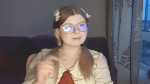 Snapshot of kirayume chatting on May 8, 2026, 4:23 pm KiraYume online show from May 8, 2026, 4:23 pm