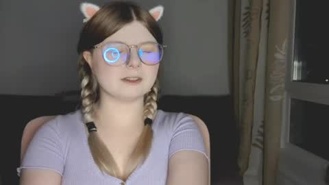 Snapshot of kirayume chatting on May 15, 2026, 7:10 pm KiraYume online show from May 15, 2026, 7:10 pm