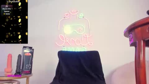 kirby_carrington online show from October 29, 2025, 1:46 pm