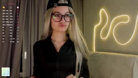 Snapshot of kirbycallaro chatting on February 28, 2026, 6:09 pm Miko online show from February 28, 2026, 6:09 pm