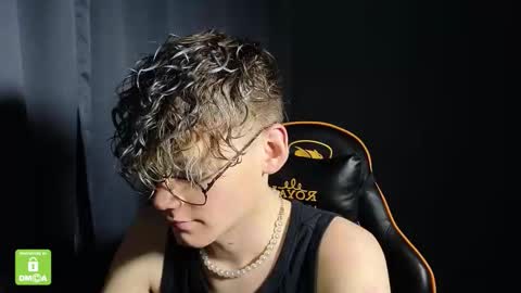 Snapshot of kirill_20_cm chatting on January 15, 2026, 5:16 pm Kirill and Andrey online show from January 15, 2026, 5:16 pm