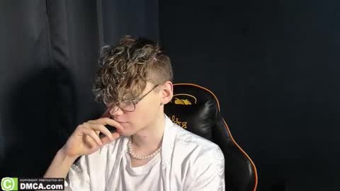 Snapshot of kirill_20_cm chatting on February 4, 2026, 2:06 am Kirill and Andrey online show from February 4, 2026, 2:06 am