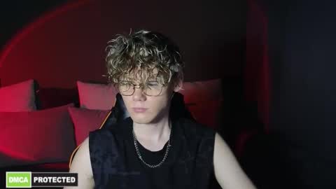 Snapshot of kirill_20_cm chatting on March 31, 2026, 1:33 pm Kirill and Andrey online show from March 31, 2026, 1:33 pm