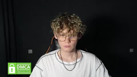 Snapshot of kirill_20_cm chatting on April 22, 2026, 12:57 am Kirill and Andrey online show from April 22, 2026, 12:57 am