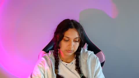 kiss_ameliaa online show from December 16, 2025, 12:21 pm