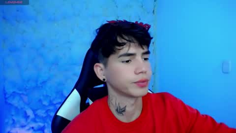 Snapshot of kiss_whitee chatting on November 5, 2025, 6:41 pm kiss_whitee online show from November 5, 2025, 6:41 pm