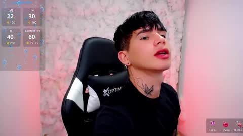 Snapshot of kiss_whitee chatting on November 13, 2025, 7:46 pm kiss_whitee online show from November 13, 2025, 7:46 pm