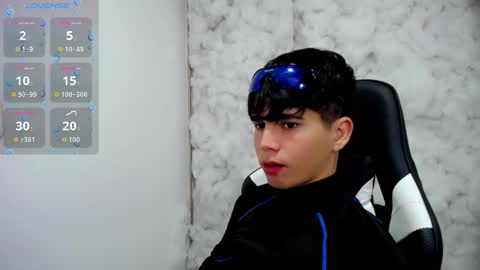 Snapshot of kiss_whitee chatting on November 29, 2025, 11:41 pm kiss_whitee online show from November 29, 2025, 11:41 pm