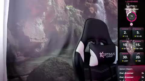 Snapshot of kiss_whitee chatting on February 17, 2026, 1:40 pm kiss_whitee online show from February 17, 2026, 1:40 pm